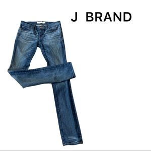 Adorable J Brand Pencil Leg Jeans- In perfect condition- Size 25